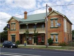 Aberdeen Hotel - Surfers Paradise Gold Coast 2
