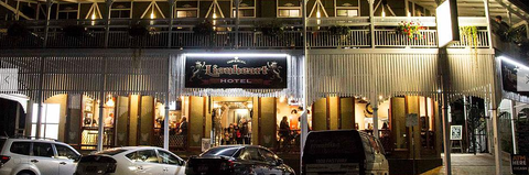 Eumundi Imperial Hotel - Surfers Paradise Gold Coast 1