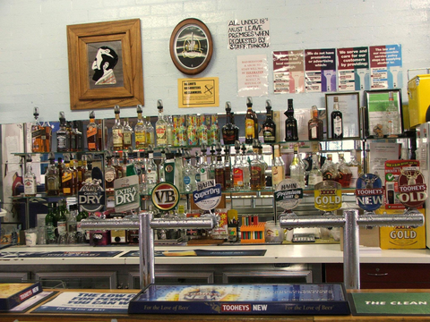 Old Bar Tavern - Surfers Paradise Gold Coast 2