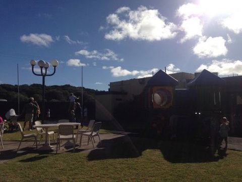 Ocean Grove Hotel - Surfers Paradise Gold Coast 1