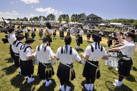 Bong Bong Picnic Races - Surfers Paradise Gold Coast 2