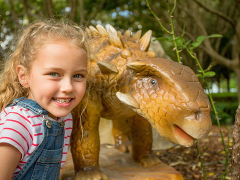 Mega Creatures At Hunter Valley Gardens - Postponed - Surfers Paradise Gold Coast 2