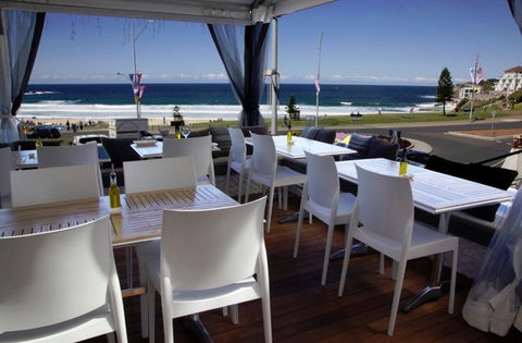 Vue Bar & Tapas - Surfers Paradise Gold Coast 2