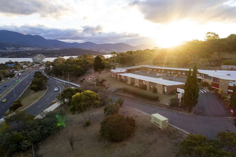 City View Motel, Hobart - Surfers Paradise Gold Coast 1