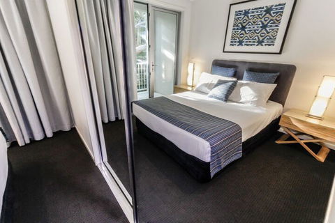 Island Views - Surfers Paradise Gold Coast 5