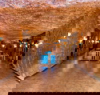 Desert Cave Hotel - Surfers Paradise Gold Coast