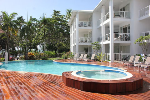 Beaches Port Douglas - Surfers Paradise Gold Coast 2