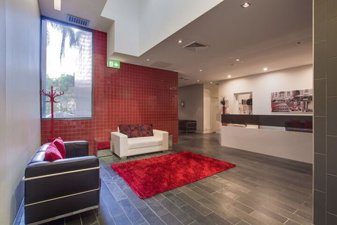 Quattro On Astor Apartments Brisbane By Restt - Surfers Paradise Gold Coast 4