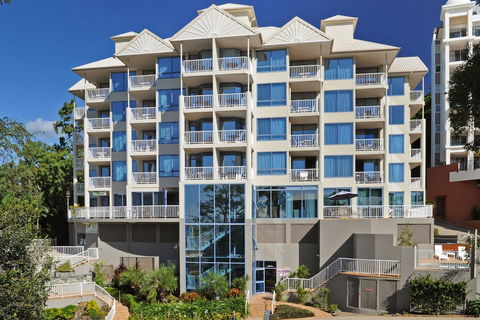 At Whitsunday Vista Holiday Apartments - Surfers Paradise Gold Coast 0