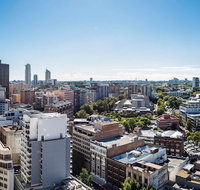 Oaks Sydney Castlereagh Suites - Surfers Paradise Gold Coast