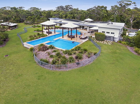 Beach Road Holiday Homes - Surfers Paradise Gold Coast 2