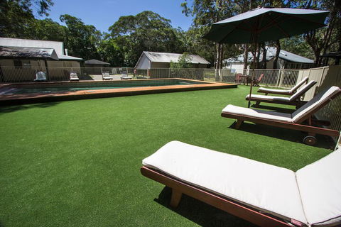 The Retreat Port Stephens - Surfers Paradise Gold Coast 5