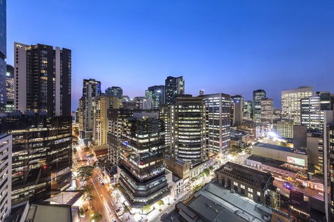 Oaks Brisbane On Felix Suites - Surfers Paradise Gold Coast 3