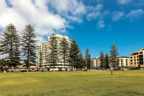Oaks Glenelg Liberty Suites - Surfers Paradise Gold Coast 0