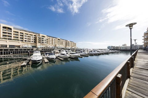 Oaks Glenelg Liberty Suites - Surfers Paradise Gold Coast 1