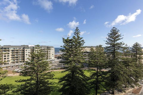 Oaks Glenelg Liberty Suites - Surfers Paradise Gold Coast 6