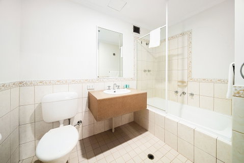 All Suites Perth - Surfers Paradise Gold Coast 3