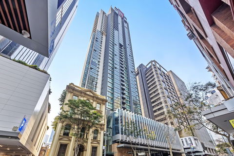 Oaks Brisbane On Charlotte Suites - Surfers Paradise Gold Coast 1