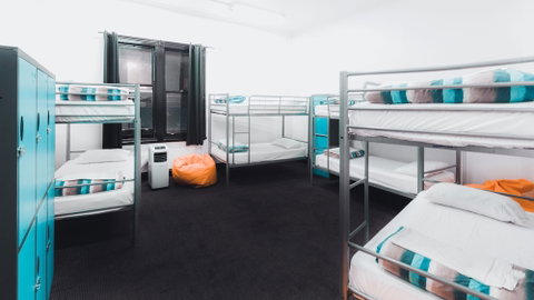 Nomads Brisbane Hostel - Surfers Paradise Gold Coast 4