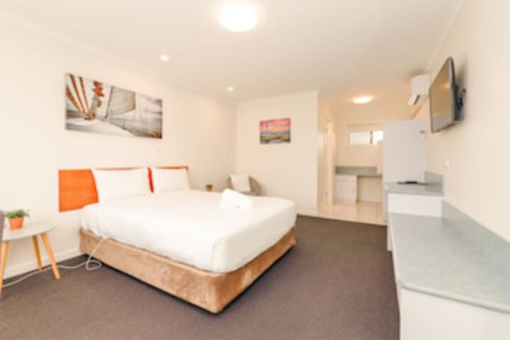Abbotsham TAS Surfers Paradise Gold Coast