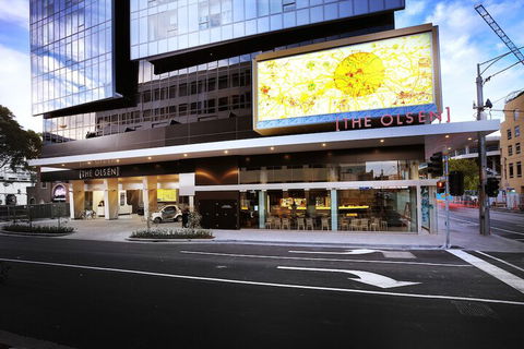 Art Series - The Olsen - Surfers Paradise Gold Coast 3