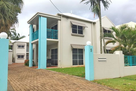 The Reef Retreat - Surfers Paradise Gold Coast 2