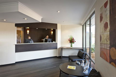 Ibis Styles Canberra Tall Trees - Surfers Paradise Gold Coast 1