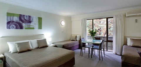 Ibis Styles Canberra Tall Trees - Surfers Paradise Gold Coast 2