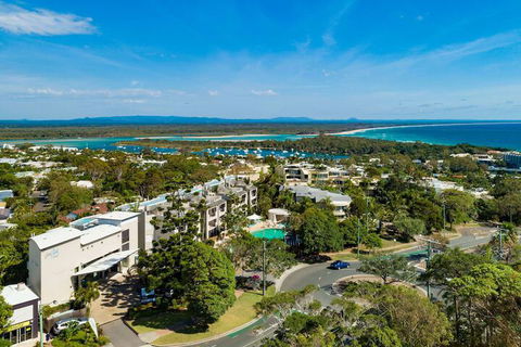 Noosa Blue Resort - Surfers Paradise Gold Coast 1