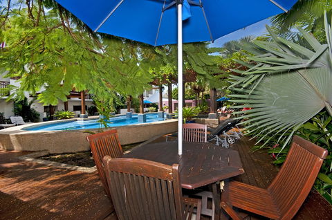 Freestyle Resort Port Douglas - Surfers Paradise Gold Coast 2