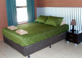 Territory Manor Motel & Caravan Park - Surfers Paradise Gold Coast 2