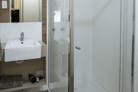 Restaway Holiday Units - Surfers Paradise Gold Coast 7