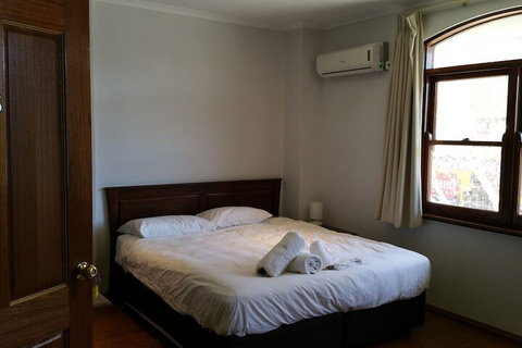 Adelaide House Apartments Fremantle - Surfers Paradise Gold Coast 7