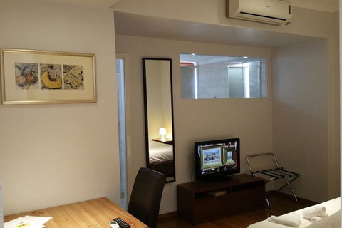Adelaide House Apartments Fremantle - Surfers Paradise Gold Coast 6