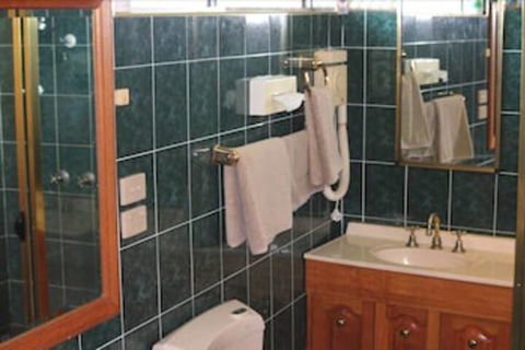 Nandewar Motor Inn - Surfers Paradise Gold Coast 1