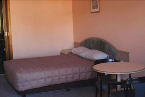 Nandewar Motor Inn - Surfers Paradise Gold Coast 2