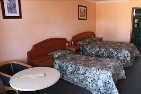 Nandewar Motor Inn - Surfers Paradise Gold Coast 4