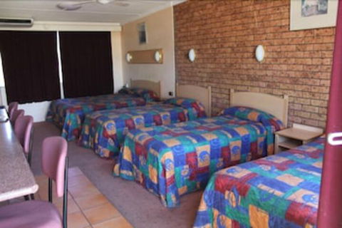 Nandewar Motor Inn - Surfers Paradise Gold Coast 3