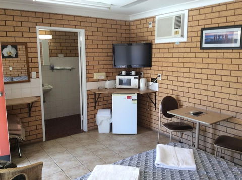 Crossroads Motel - Surfers Paradise Gold Coast 4