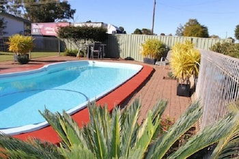 Crossroads Motel - Surfers Paradise Gold Coast 1