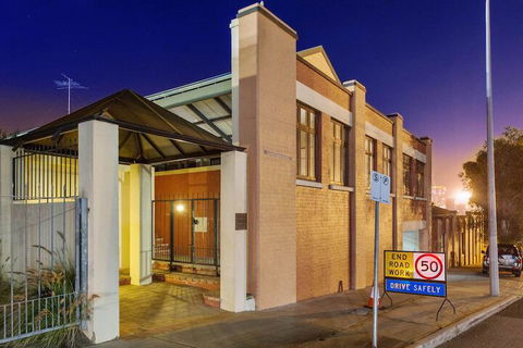 James Street Warehouse - Surfers Paradise Gold Coast 1