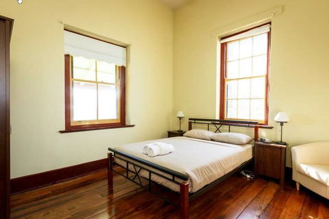 Fremantle Colonial Cottages - Surfers Paradise Gold Coast 6