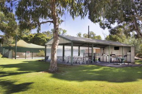 Early Settlers Motel Tocumwal - Surfers Paradise Gold Coast 4
