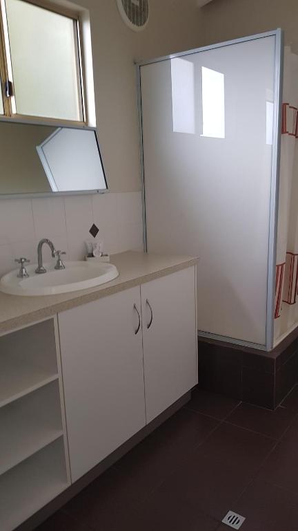 Lilacs Waterfront Villas & Cottages - Surfers Paradise Gold Coast 1