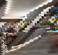 Grand Hotel and Apartments Townsville - Surfers Paradise Gold Coast