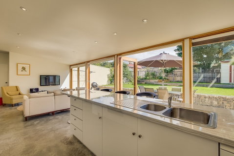 Brampton Cottage - Surfers Paradise Gold Coast 2