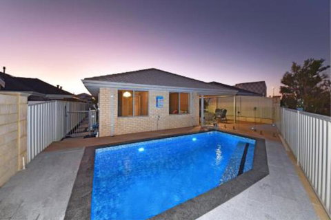 Brighton Beachside Hideaway - Surfers Paradise Gold Coast 3