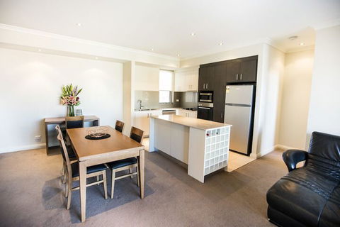 Zappeion Apartments - Surfers Paradise Gold Coast 6