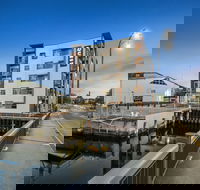 Quest Port Adelaide - Surfers Paradise Gold Coast