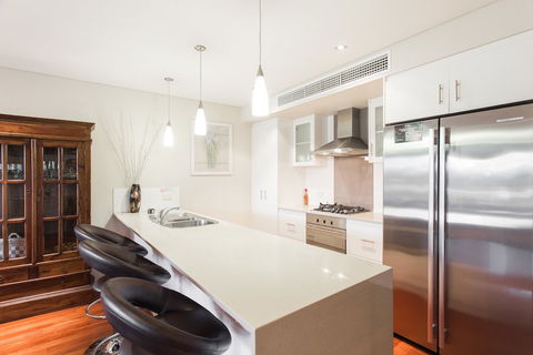 Spinnakers By Rockingham Apartments - Surfers Paradise Gold Coast 2